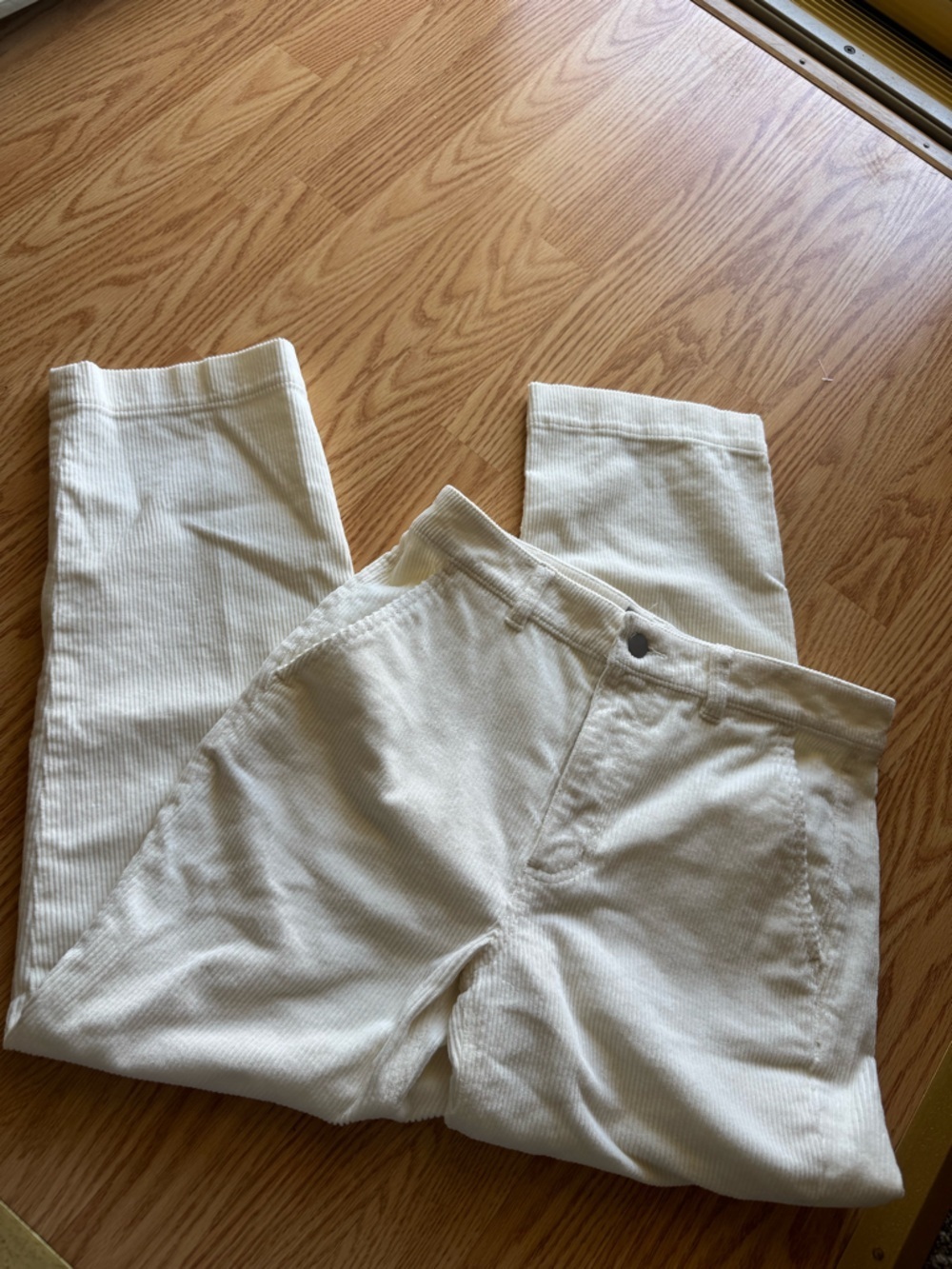 Everlane The Mid-Way Pant in Corduroy - Picture 7 of 7